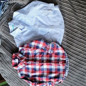 Set of 2 button up spring shirts